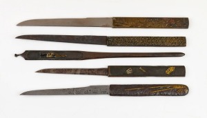 Four antique Japanese Kozuka handled by-knifes, together with a kogai hairdressing tool, 19th century, (5 items)