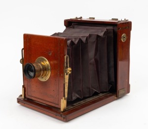 CHAPMAN: 'British' 4¾ x 6½" plate field camera, c. 1903, with Wray London 6½ x 5 8½" lens [#7988].