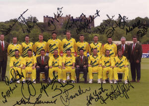 1999 Australian Team to World Cup, official team photograph "Australian World Cup Champions 1999" with 19 signatures including Stephen Waugh (captain), Shane Warne & Adam Gilchrist. Fine condition. RARE.