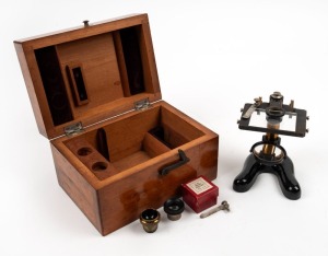 LEITZ: Brass and steel microscope, 18cm at highest setting, in timber box with two eyepiece elements and box of micro circles.