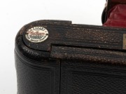LIZARS: Challenge Dayspool&nbsp;vertical-folding camera, c. 1905, with red bellows. - 3