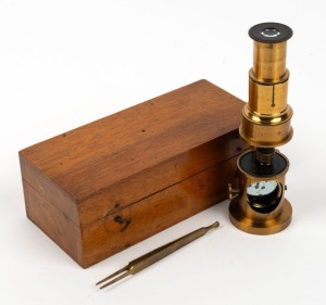 Drum-style brass microscope, 17.5cm at highest setting, in wooden box with tweezers.