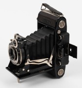 ZEISS IKON: Super Ikonta C 530/2 vertical-folding camera, c. 1933, with Tessar 105mm f4.5 lens [#1284832] and Compur shutter. - 2