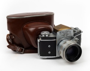 IHAGEE: Type 2 Exakta Varex VX SLR camera [#761595], c. 1951, with Biotar T 58mm f2 lens [#3833072] and matching leather case.