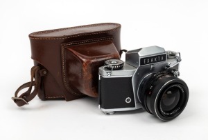 IHAGEE: Exakta VX 1000 SLR camera, c. 1967, with Flektogon 35mm f2.8 lens [#9865266] and matching leather case.