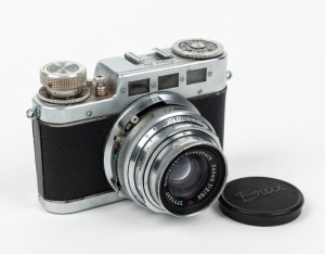 VOSS: Diax IIa rangefinder camera [#85711], c. 1954, with Xenon 50mm f2 lens [#3771637] and lens cap. 