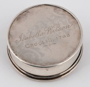 Two Georgian sterling silver patch boxes with engraved decoration, the larger 4.5cm diameter - 3