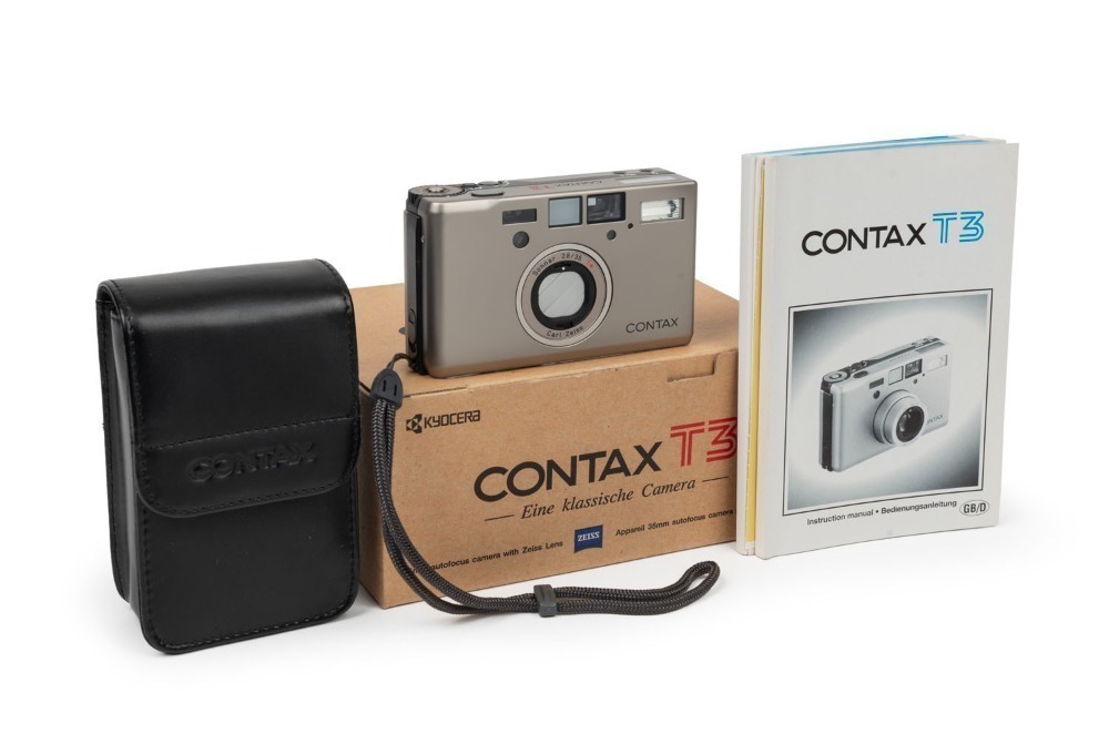 YASHICA: Titanium-body Contax T3 compact camera [#065301], c. 2001, with Carl  Zeiss Sonnar T