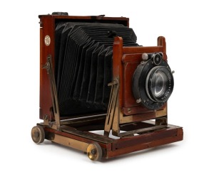 THORNTON-PICKARD: 'Imperial Triple Extension' 4 x 5" plate field camera, c. 1910, with Carl Zeiss Jena Tessar 165mm f4.5 lens [#300549] and spirit-level attachment.