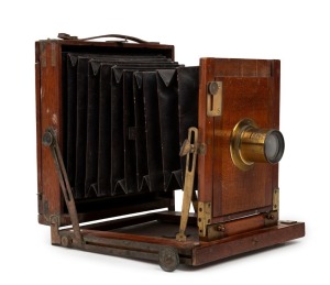 PERKEN, SON & RAYMENT: 'Optimus' 4¾ x 6½" plate field camera, c. 1880s, with Optimus 5 x 4 lens.