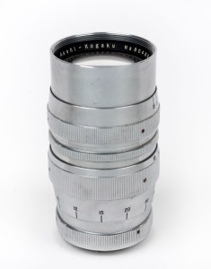 ASAHI KOGAKU: Tele-Takumar 135mm f3.5 lens [#80485], c. 1957, in chrome with screw-mount for Asahiflex.