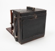 GUNDLACH: 'Korona III' 5 x 7" plate field camera, c. 1910s, with Special Anastigmat f6.3 lens [#201864], lens cap,&nbsp;and Betax No. 3 shutter. - 3
