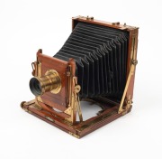 BUTCHER & SON: 'National' 4&frac34; x 6&frac12;"&nbsp;plate field camera, c. 1905, with lens with f8/11/16/22/32/44 aperture markings. - 2