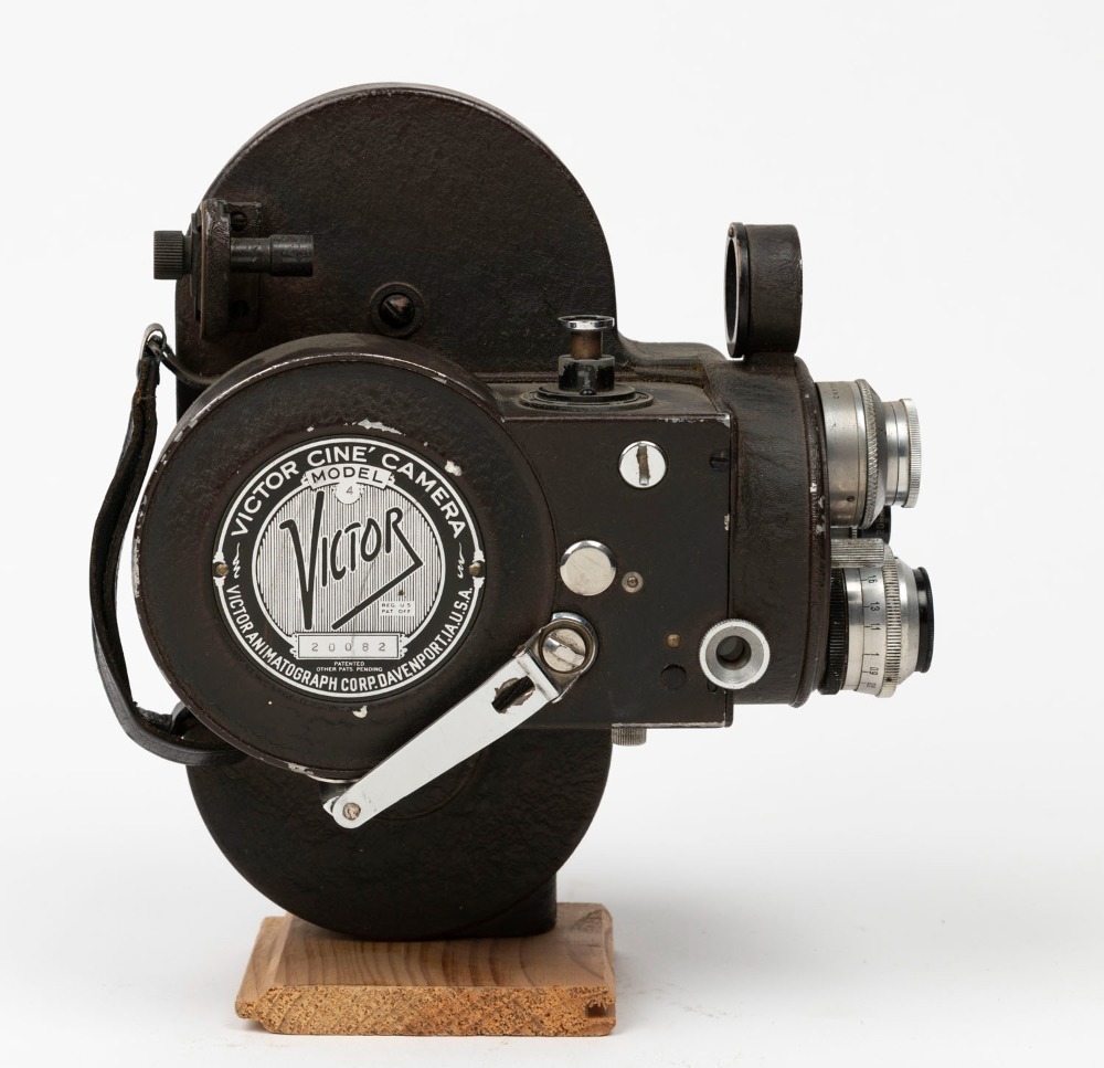 VICTOR ANIMATOGRAPH: Victor Cine Camera Model 4 movie camera, c. 1930s ...