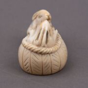 Three Japanese carved ivory netsukes comprising: turtle, rats and rabbits, Meiji Period, the largest 4.5cm wide - 3