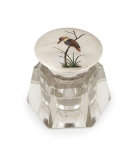 An antique sterling silver and faceted crystal ink well adorned with enamel kookaburra and branch to the top, made in Birmingham, circa 1909, 7cm high