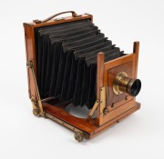 HOUGHTON: 'The Victo' 4&frac34; x 6&frac12;" plate&nbsp;field camera, c. 1900, with Busch's Rapid Aplanat No. Foc. 8" lens.