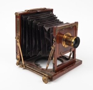 4¾ x 6½" plate field camera with Ross London 8 x 5 Rapid Symmetrical lens [#51417].