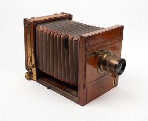 12.5 x 18cm plate tailboard camera with Voigtländer Collinear II Nº 6 f6.3 lens [#68996].