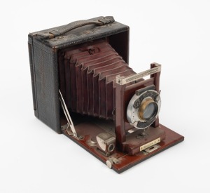 GUNDLACH: 'Korona II' 125 x 95mm plate field camera, c. 1920s, with R. & J. Beck Koilos Isostigmar 6.75" f6.3 lens [#116677].