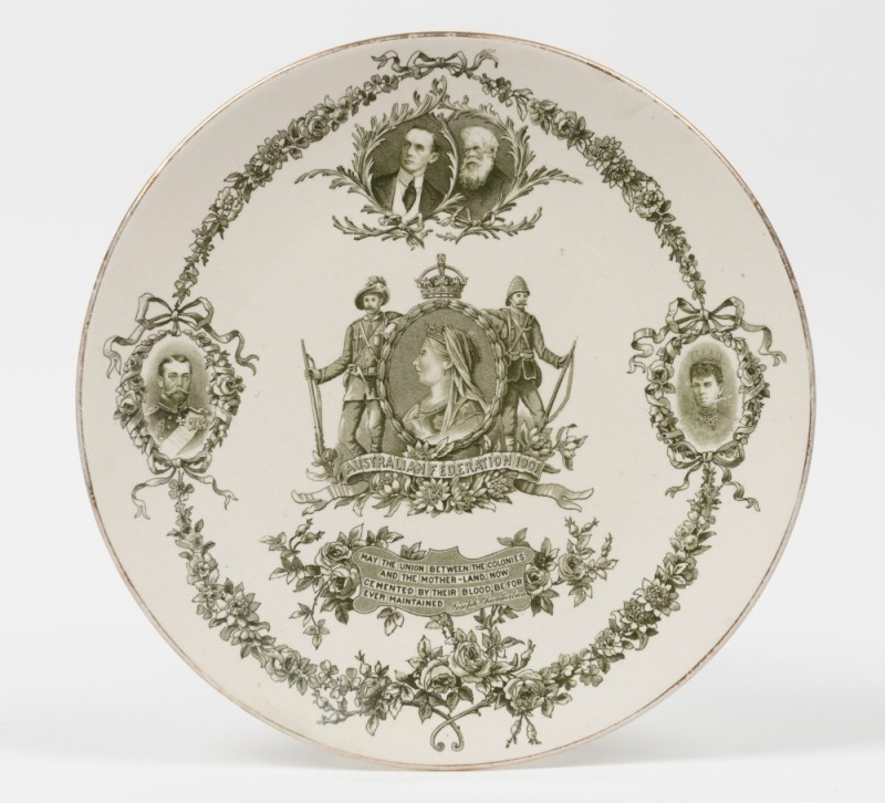 DOULTON BURSLEM "Australian Federation, 1901" earthenware cabinet plate in green transfer colourway, stamped "Doulton Burslem, England", 24.5cm diameter