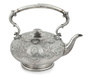 "EUROPEAN AND AUSTRALIAN ROYAL MAIL CO." antique English silver plated teapot with engraved acanthus decoration and kangaroo crest, by Elkington & Co. of Birmingham, 19th century, 21cm high