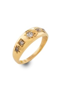 An antique Colonial 18ct yellow gold ring, set with five white diamonds, South Australian origin, 19th century, stamped "J.W.B., 18ct" with crown mark, ​​​​​​​4.4 grams