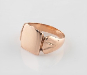 ROBERT ROLLASON of Sydney, antique 9ct rose gold signet ring, early 20th century, 4.7 grams