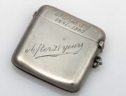 DAVID JONES & COMPANY: Antique sterling silver vesta engraved "E.H.R. with David Jones & Company Compliments after 21 years. March 3, 1881-1902", 5.5cm high, 42 grams - 2