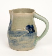 MERRIC BOYD pottery jug with hand-painted sgraffito landscape decoration, incised "Merric Boyd, 1935", 13cm high, 14cm wide - 3