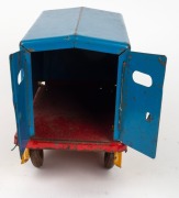 BOOMAROO&nbsp;vintage yellow finished metal toy truck with original decals, mid 20th century, 38cm long - 3