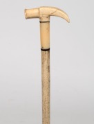 An antique walking stick with whale's tooth handle carved in the form of a hammer head with baleen spacers and whalebone shaft, 19th century, 82cm high - 3