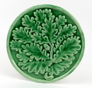 LITHGOW POTTERY green glazed leaf dish, impressed kangaroo mark "TRADE MARK LITHGOW", ​​​​​​​20cm diameter