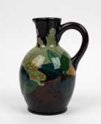 GOUDA Dutch pottery "Magpie" hand-painted jug with floral decoration, signed "799, HOLLAND, GOUDA, MAGPIE, DUTCH-ART-POTTERY" with pictorial mark, 18.5cm high - 4