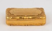 An important Australian solid yellow high carat gold snuff box, the lid with floral and foliate decoration surrounding a raised cartouche with engraved presentation inscription, the base with chased & engraved scene of an Aboriginal man with spear hunting - 5