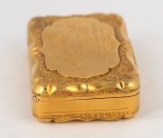 An important Australian solid yellow high carat gold snuff box, the lid with floral and foliate decoration surrounding a raised cartouche with engraved presentation inscription, the base with chased & engraved scene of an Aboriginal man with spear hunting - 6