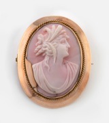 An antique oval cameo brooch in rose gold mount, 19th/20th century, marked on hinge "9ct". ​​​​​​​4.5cm high