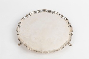 TIFFANY & Co. of London sterling silver salver in the Georgian style, 20th century, 31cm wide, 900 grams