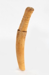 An African antique carved ivory club, 39cm long