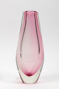 A Murano pink sommerso glass vase, 31cm high