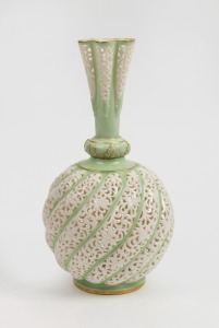 GRAINGER & Co. WORCESTER antique English green and white pierced porcelain vase, 19th century, stamped "ROYAL CHINA WORKS WORCESTER ENGLAND" with shield mark, 22cm high