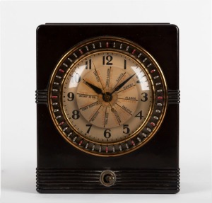 VOYAGEUR vintage electric bakelite world time clock manufactured by General Electric, 16cm high