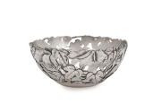ARTHUR & BOND antique Japanese silver bowl with floral decoration, stamped "ARTHUR & BOND. YOKOHAMA", ​​​​​​​5.5cm high, 13cm wide, 163 grams