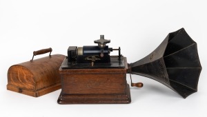 EDISON FIRESIDE COMBINATION TYPE PHONOGRAPH, early 20th century, case 30cm wide; together with small black finished horn (missing suspension rod).