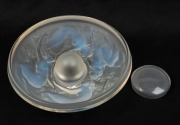LALIQUE&nbsp;French&nbsp;frosted Art Deco glass inkwell, circa 1930, stamped "Lalique", 16cm diameter - 3
