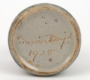 MERRIC BOYD pottery vase with hand-painted and sgraffito landscape decoration, incised "Merric Boyd, 1938", 8cm high, 9cm wide - 3