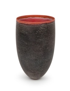 PIPPIN DRYSDALE pottery vase with linear decoration, glazed in charcoal and terracotta, signed "Pippin Drysdale", 25cm high