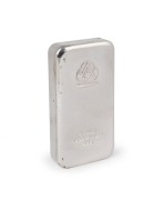 A one kilogram fine silver bullion bar, stamped "Ainsley Bullion, 1 Kilo Fine Silver, 999"