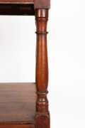 An early Colonial Australian cedar four tier wotnot with finely ring turned supports, Tasmanian origin, circa 1840, 137cm high, 42cm wide, 42cm deep - 3