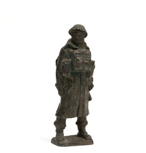 A WW1 period&nbsp;cast metal statue of a soldier, 13cm high